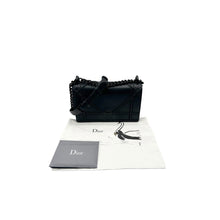 Carica l'immagine nel visualizzatore di Gallery, Ultra Matte Studded Diorama