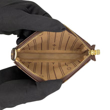 Carica l'immagine nel visualizzatore di Gallery, Mini Pochette in Tela Monogram