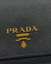 Carica l'immagine nel visualizzatore di Gallery, Portafoglio Grande in Saffiano Nero