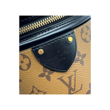 Carica l'immagine nel visualizzatore di Gallery, Cannes Monogram