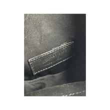 Upload the image to the Gallery viewer, Vinyle Round Camera Bag in Pelle Panna