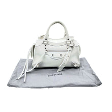 Carica l'immagine nel visualizzatore di Gallery, Neo Classic