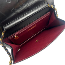 Carica l'immagine nel visualizzatore di Gallery, Classic Flap media vintage