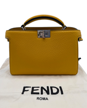 Upload the image to the Gallery viewer, Peekaboo IseeU in Pelle Gialla