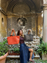 Carica l'immagine nel visualizzatore di Gallery, Artois PM Arancione