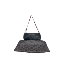 Carica l'immagine nel visualizzatore di Gallery, Borsa a spalla vintage