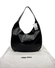 Carica l'immagine nel visualizzatore di Gallery, Hobo Bag in Pelle Nera