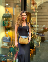 Carica l'immagine nel visualizzatore di Gallery, Borsa a spalla in midollino e pelle