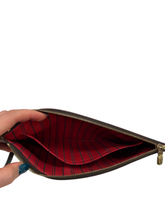 Upload the image to the Gallery viewer, Pochette in Tela Damier Ebene