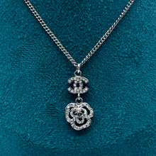 Carica l'immagine nel visualizzatore di Gallery, Collana Camélia