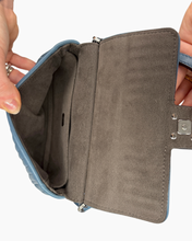 Carica l'immagine nel visualizzatore di Gallery, Double Micro Baguette in Pelle Azzurra