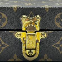 Carica l'immagine nel visualizzatore di Gallery, Card Game Box