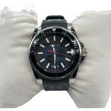 Upload the image to the Gallery viewer, Gucci Quartz Diver Watch
