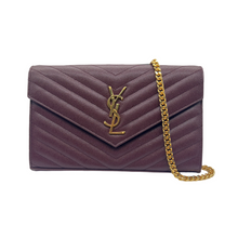 Carica l'immagine nel visualizzatore di Gallery, Cassandra Matelasse Chain Wallet