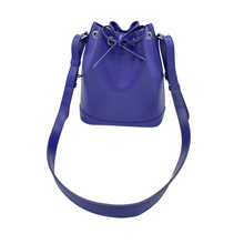 Carica l'immagine nel visualizzatore di Gallery, Petit Noé in pelle Epi