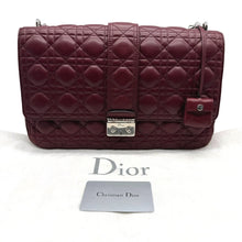 Carica l'immagine nel visualizzatore di Gallery, Borsa Miss Dior in Pelle Bordeaux
