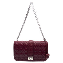 Carica l'immagine nel visualizzatore di Gallery, Borsa Miss Dior in Pelle Bordeaux
