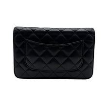 Carica l'immagine nel visualizzatore di Gallery, Romance Wallet on Chain in Pelle Nera
