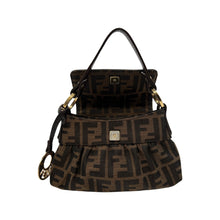 Carica l&#39;immagine nel visualizzatore di Gallery, Fendi Mini Handbag
