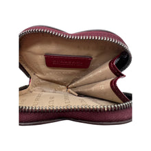 Carica l&#39;immagine nel visualizzatore di Gallery, Burberry Coin Case Heart Wallet

