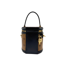 Carica l&#39;immagine nel visualizzatore di Gallery, Cannes Monogram
