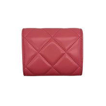 Carica l'immagine nel visualizzatore di Gallery, Charms Flap Card Holder in Pelle Rosa
