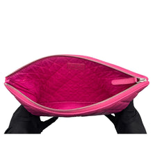 Carica l'immagine nel visualizzatore di Gallery, Pochette in Pelle di Agnello Fucsia
