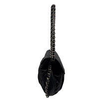 Carica l'immagine nel visualizzatore di Gallery, Chain Around Flap Bag in Pelle Nera
