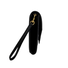 Carica l'immagine nel visualizzatore di Gallery, Pochette Envelope in Pelle Nera
