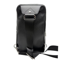 Carica l'immagine nel visualizzatore di Gallery, Avenue Slingbag in Pelle Nera

