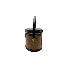 Carica l&#39;immagine nel visualizzatore di Gallery, Cannes Monogram
