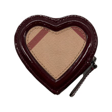 Carica l&#39;immagine nel visualizzatore di Gallery, Burberry Coin Case Heart Wallet
