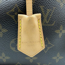 Carica l'immagine nel visualizzatore di Gallery, Borsa Montaigne MM in Tela Monogram
