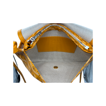 Carica l&#39;immagine nel visualizzatore di Gallery, Plumet Pocket in Tela Gialla
