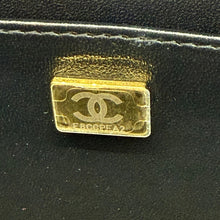 Carica l'immagine nel visualizzatore di Gallery, Square Vanity Case in Pelle di agnello Nera
