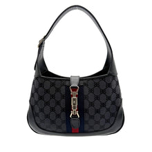 Carica l'immagine nel visualizzatore di Gallery, Jackie in Tela Siglata Nera
