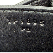Carica l'immagine nel visualizzatore di Gallery, Constance Mini 19 in Pelle Nera
