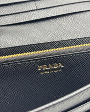 Carica l'immagine nel visualizzatore di Gallery, Portafoglio Grande in Saffiano Nero
