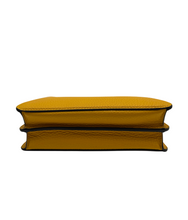 Upload the image to the Gallery viewer, Peekaboo IseeU in Pelle Gialla
