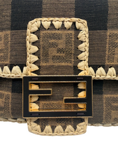 Upload the image to the Gallery viewer, Baguette Limited Edition in Tela Pequin e Rafia
