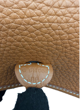 Upload the image to the Gallery viewer, Evelyne 16 Taurillon Clémence Gold
