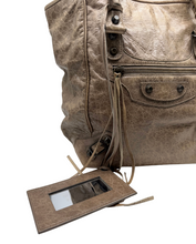 Carica l'immagine nel visualizzatore di Gallery, Sunday Tote Bag In Pelle Beige
