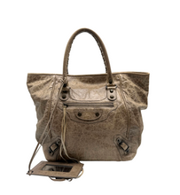 Carica l'immagine nel visualizzatore di Gallery, Sunday Tote Bag In Pelle Beige
