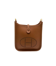 Upload the image to the Gallery viewer, Evelyne 16 Taurillon Clémence Gold
