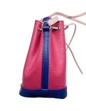 Upload the image to the Gallery viewer, Borsa Nano Noé in Pelle Epì Rosa e Blu 
