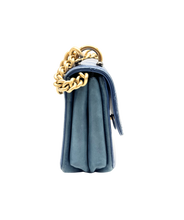 Carica l'immagine nel visualizzatore di Gallery, Borsa Straight Lined Flap in Pelle di Agnello Blu
