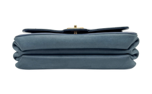 Carica l'immagine nel visualizzatore di Gallery, Borsa Straight Lined Flap in Pelle di Agnello Blu
