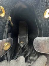 Carica l'immagine nel visualizzatore di Gallery, Borsa Tote Petit Shopping in Pelle Caviar Nera 
