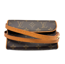 Upload the image to the Gallery viewer, Marsupio Florentine in Tela Monogram
