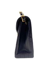Carica l'immagine nel visualizzatore di Gallery, Borsa Curved Single Flap in Pelle nera

